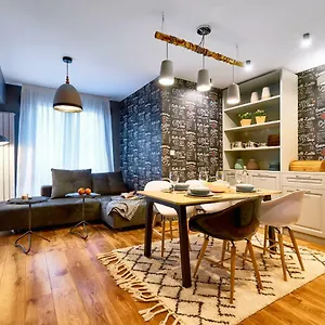 Stylish And High-end Designer In Center Apartamento